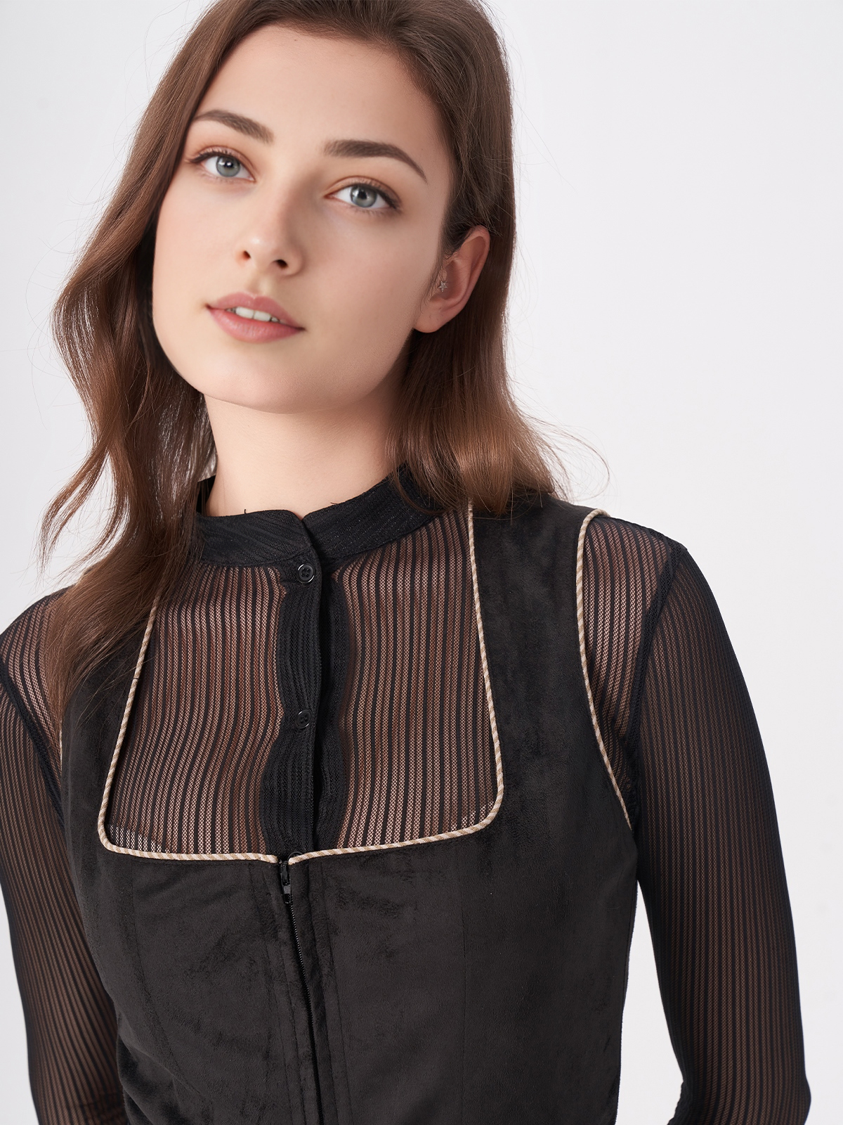 Elegantes schwarzes Diendl