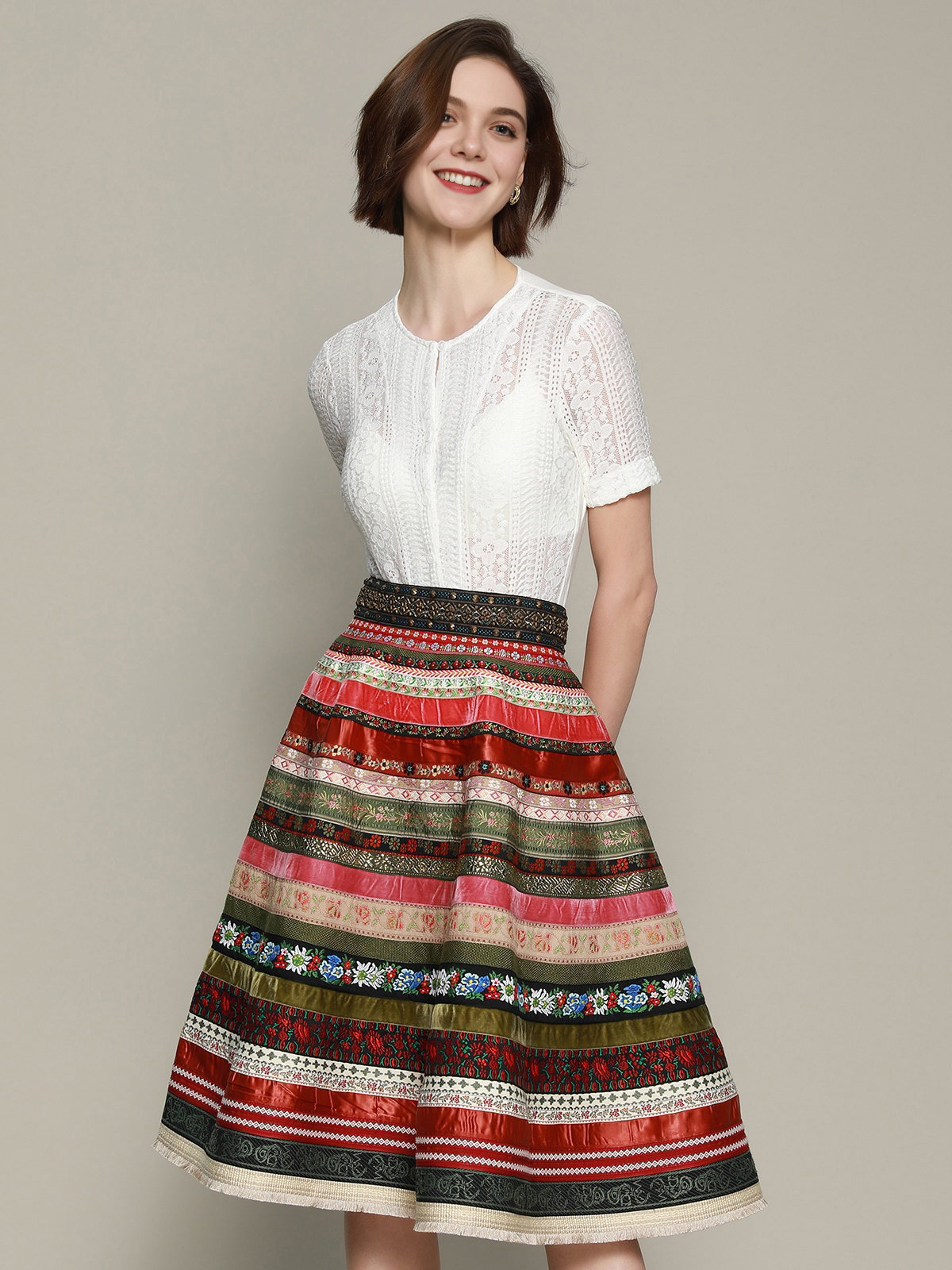 Ehreer Dirndl in Rot