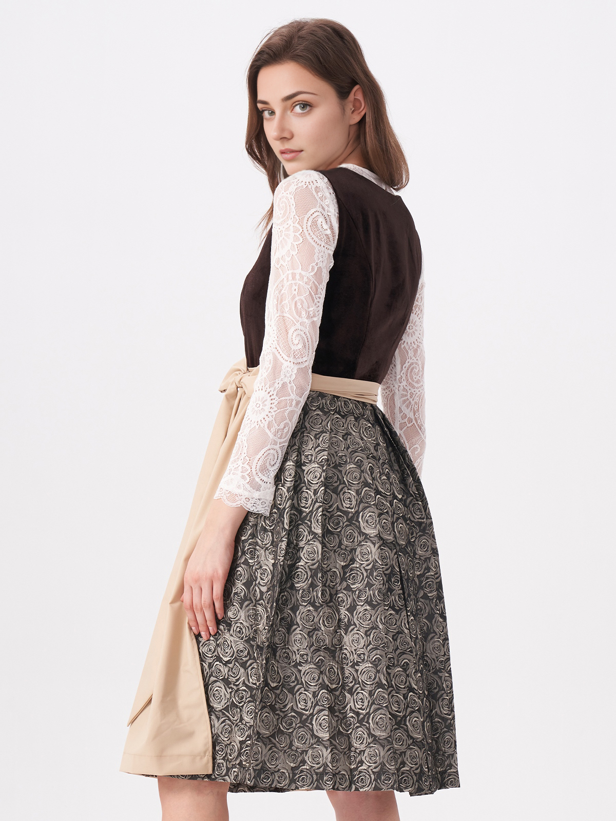 Dirndl Schwarz Glitzer in Aktion