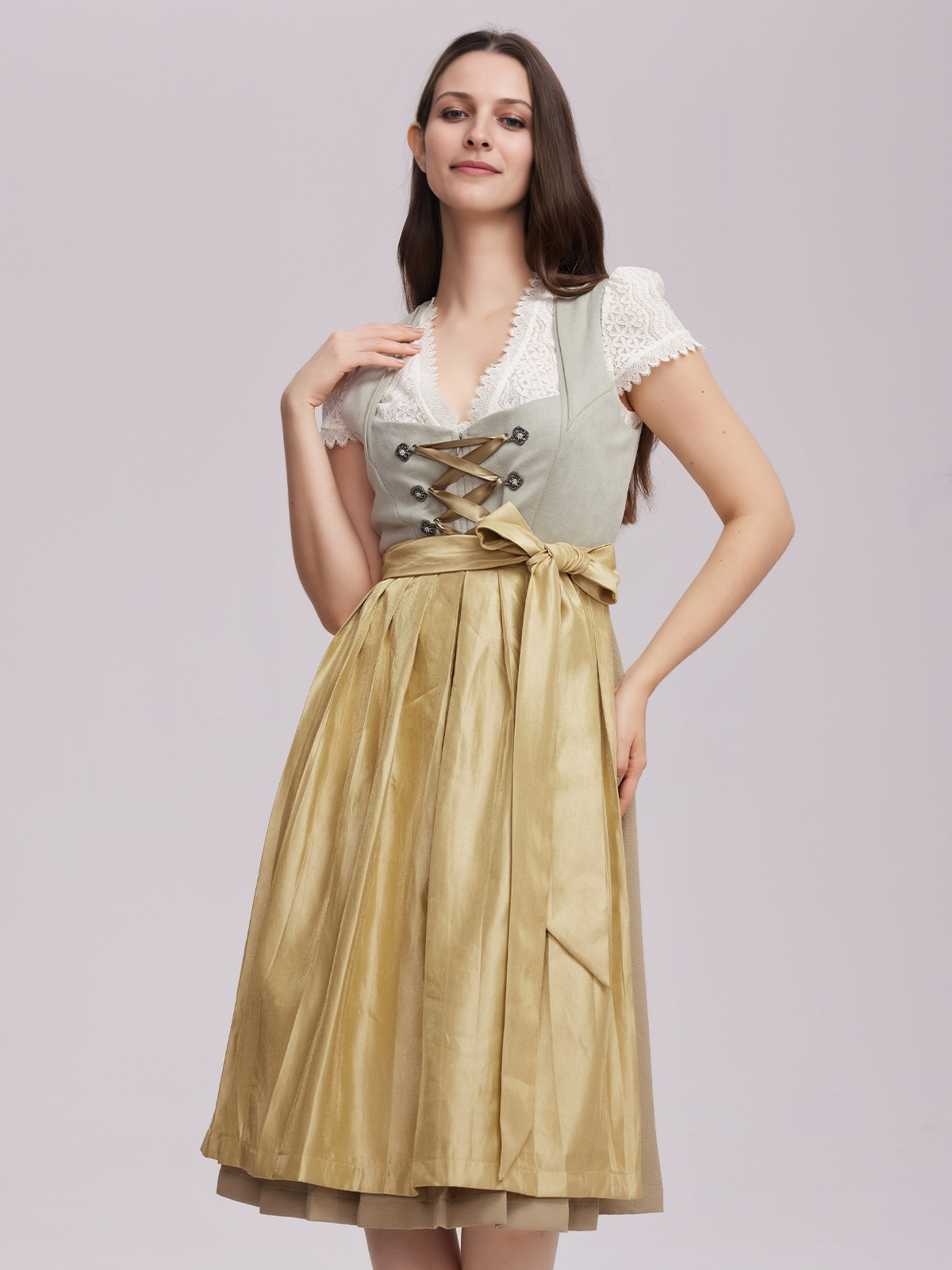 SamtDirndl in Grün – Eleganz pur