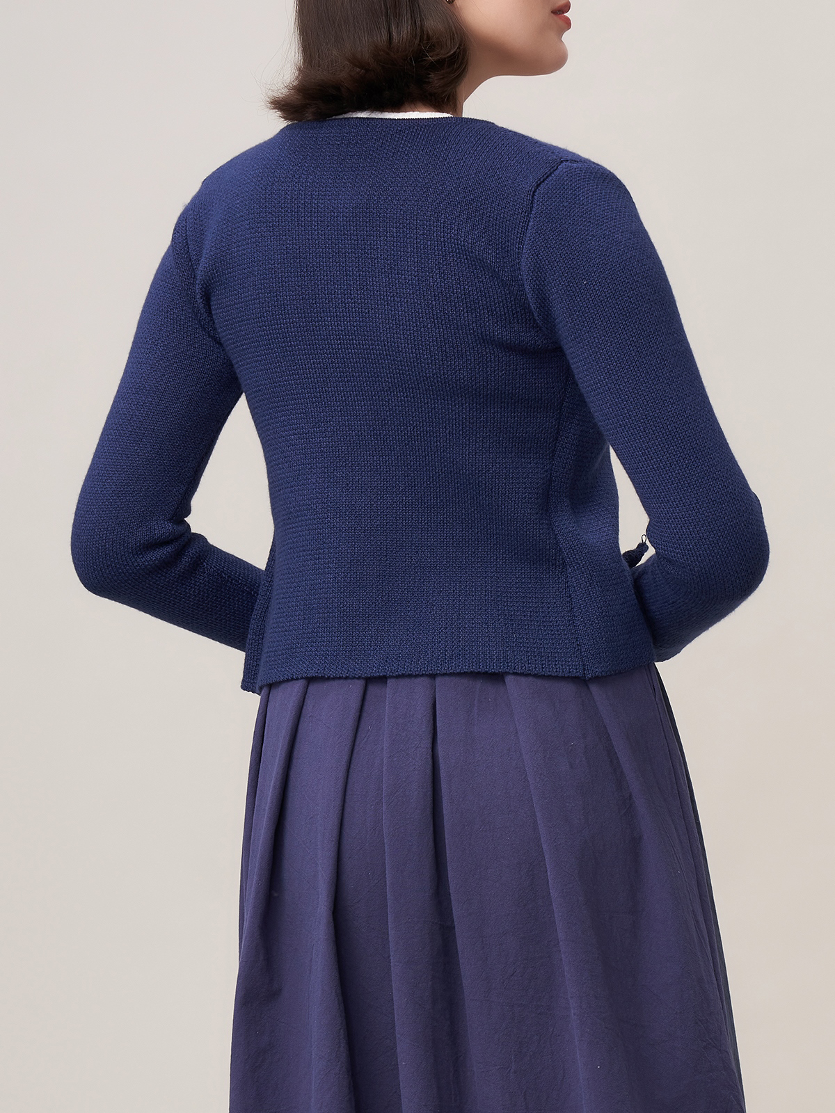 Moderne Dirndl-Kleider in Marineblau
