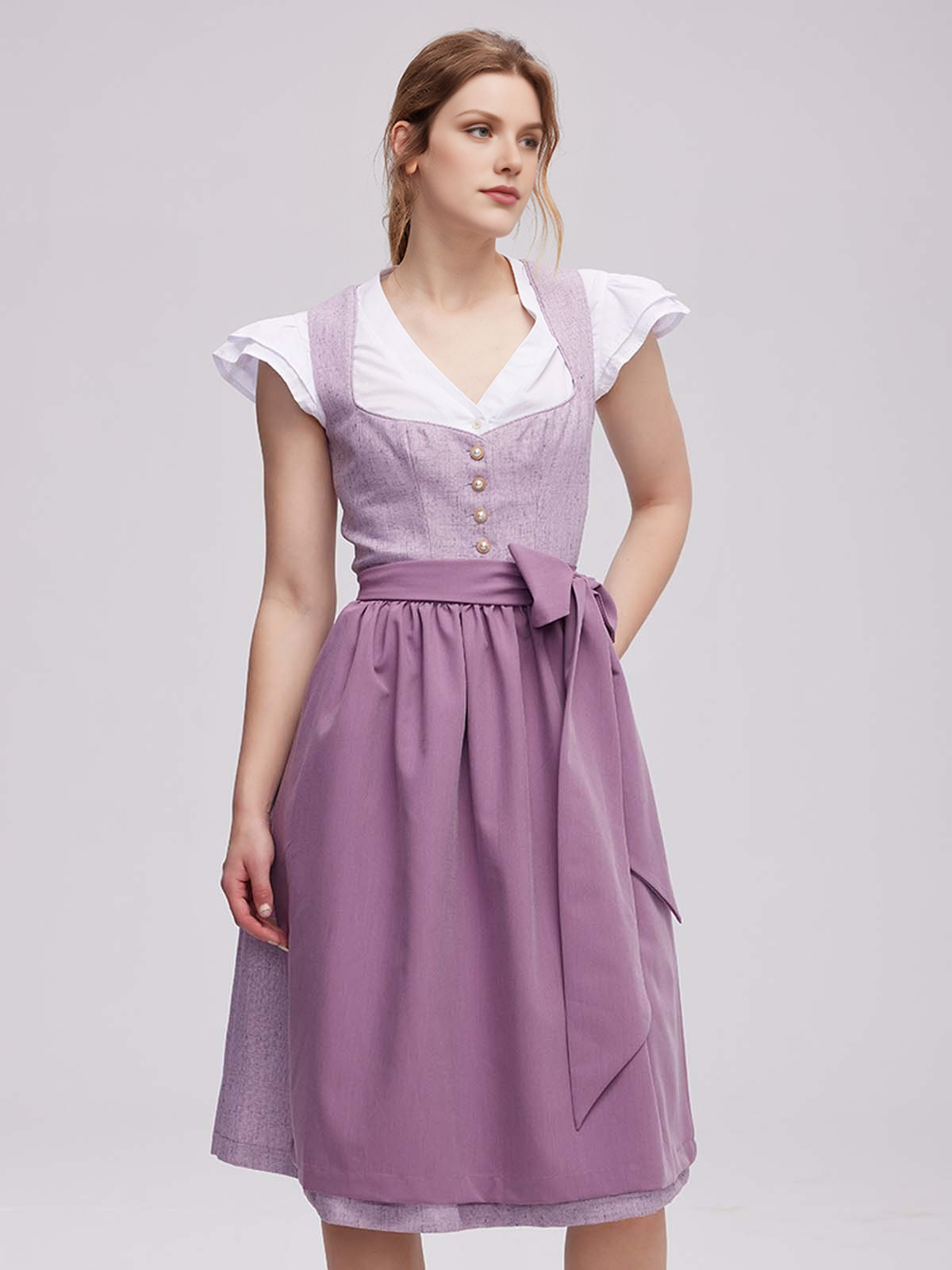 Dirndl in Lila – feminin und modern