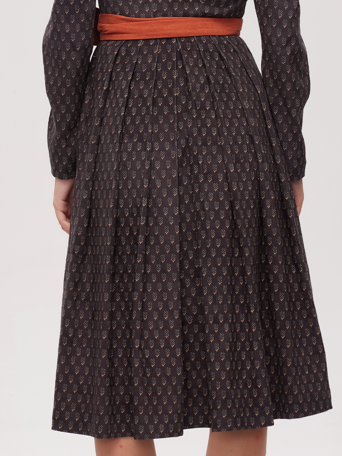 Modernes Dirndl in Schwarz